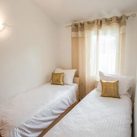 Apartment Meri Lux *