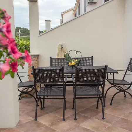 Apartment Meri Lux Sutivan